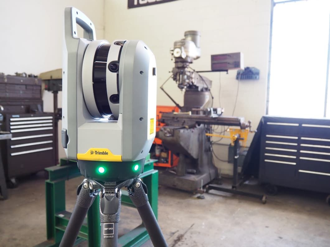 Trimble X7 in shop