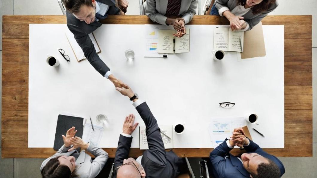 Construction executives committing to use the best construction technology available