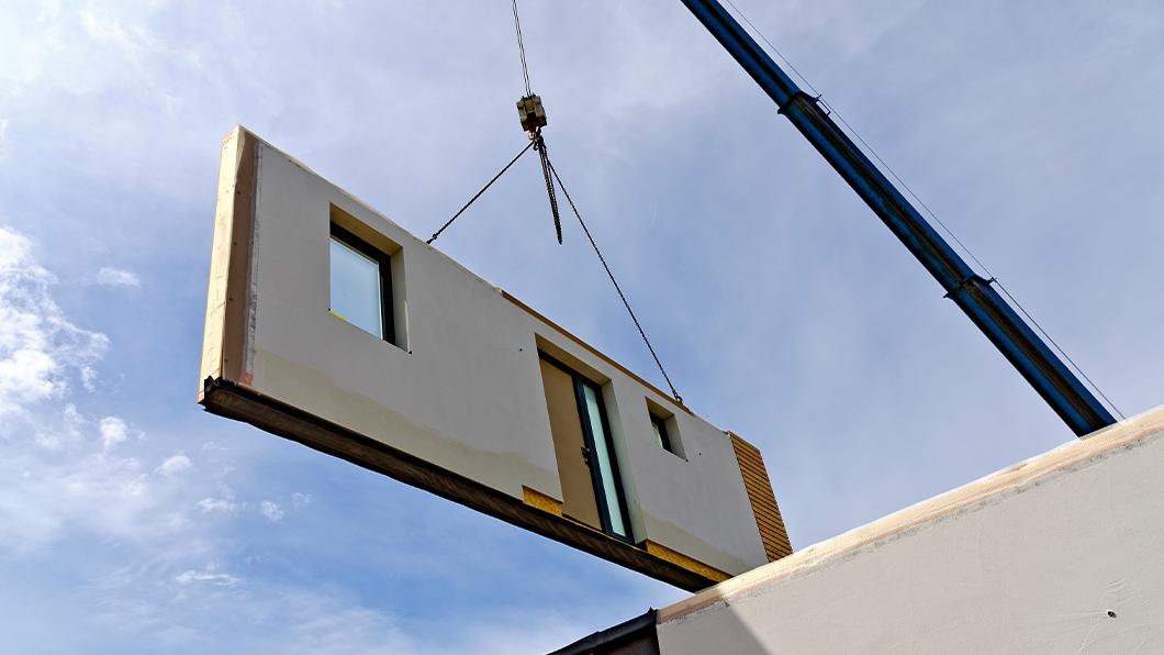 construction-blog-prefabrication-building-crane-image